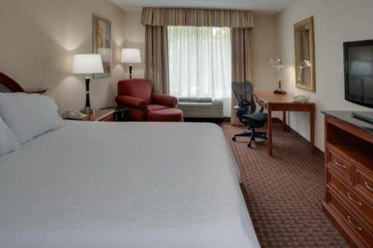 Hilton Garden Inn Cleveland Airport Fairview Park Екстериор снимка