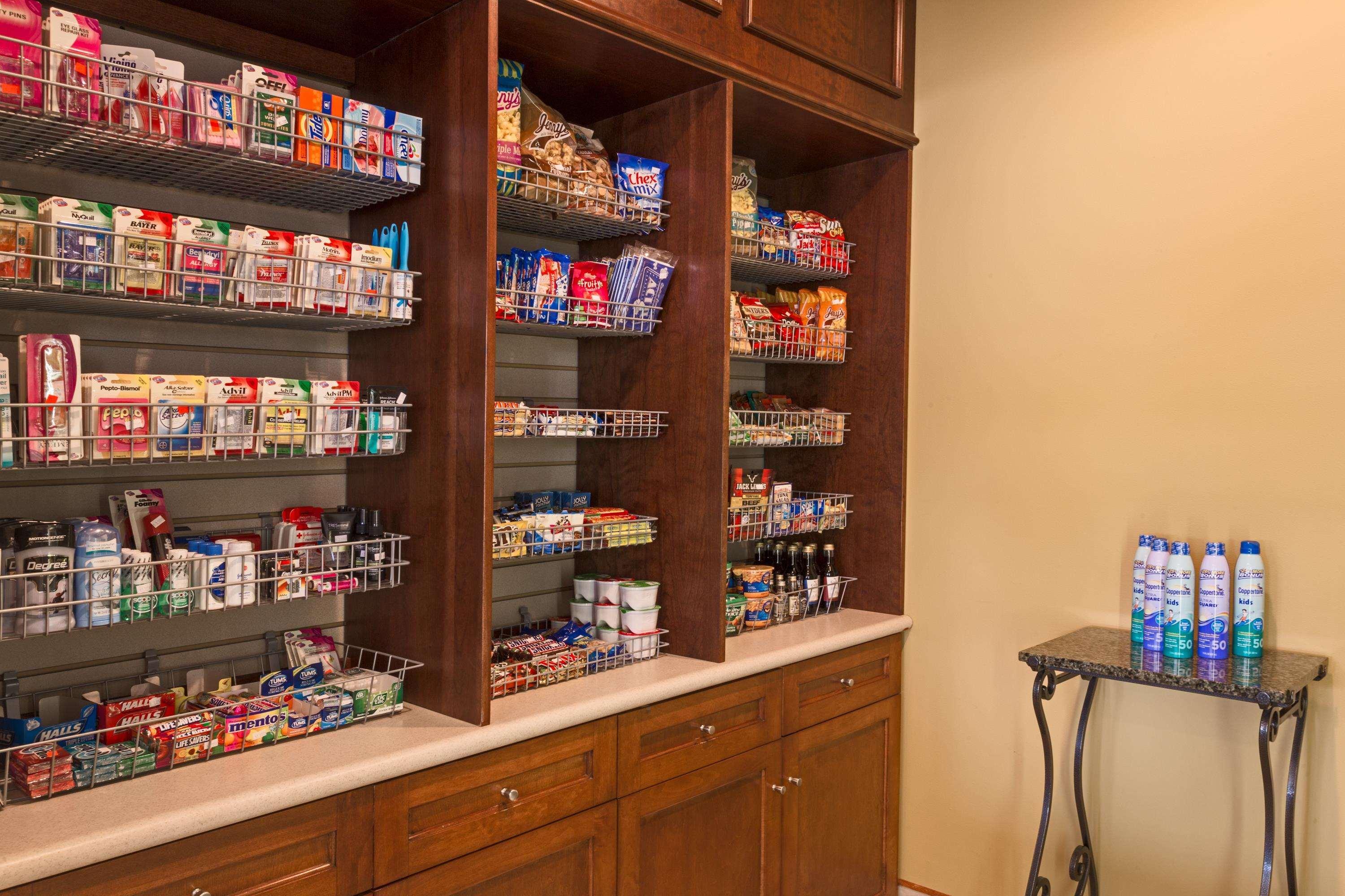 Hilton Garden Inn Cleveland Airport Fairview Park Екстериор снимка
