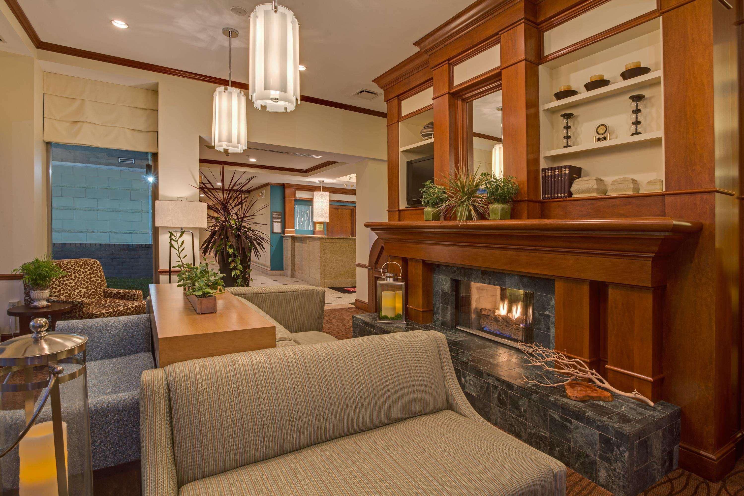 Hilton Garden Inn Cleveland Airport Fairview Park Екстериор снимка