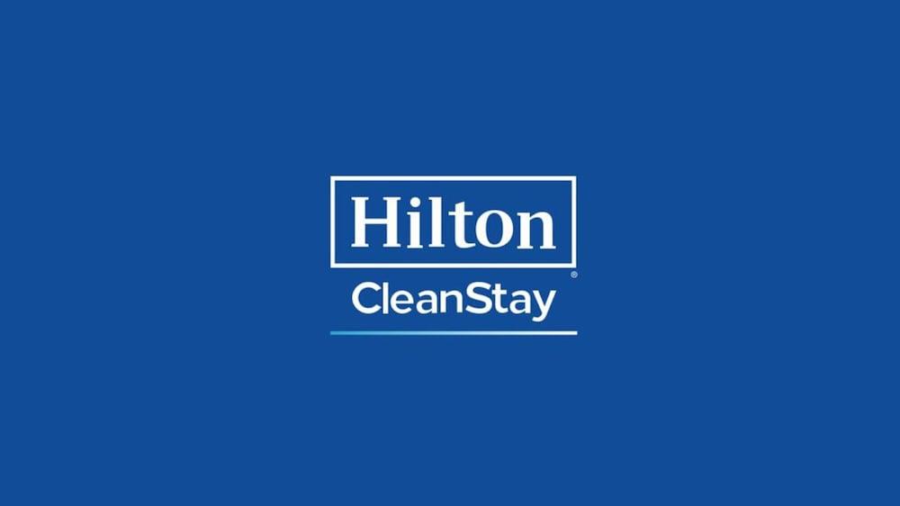 Hilton Garden Inn Cleveland Airport Fairview Park Екстериор снимка