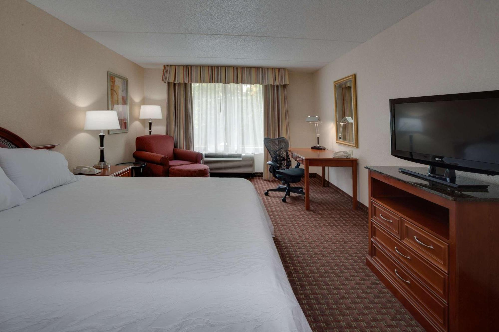Hilton Garden Inn Cleveland Airport Fairview Park Екстериор снимка