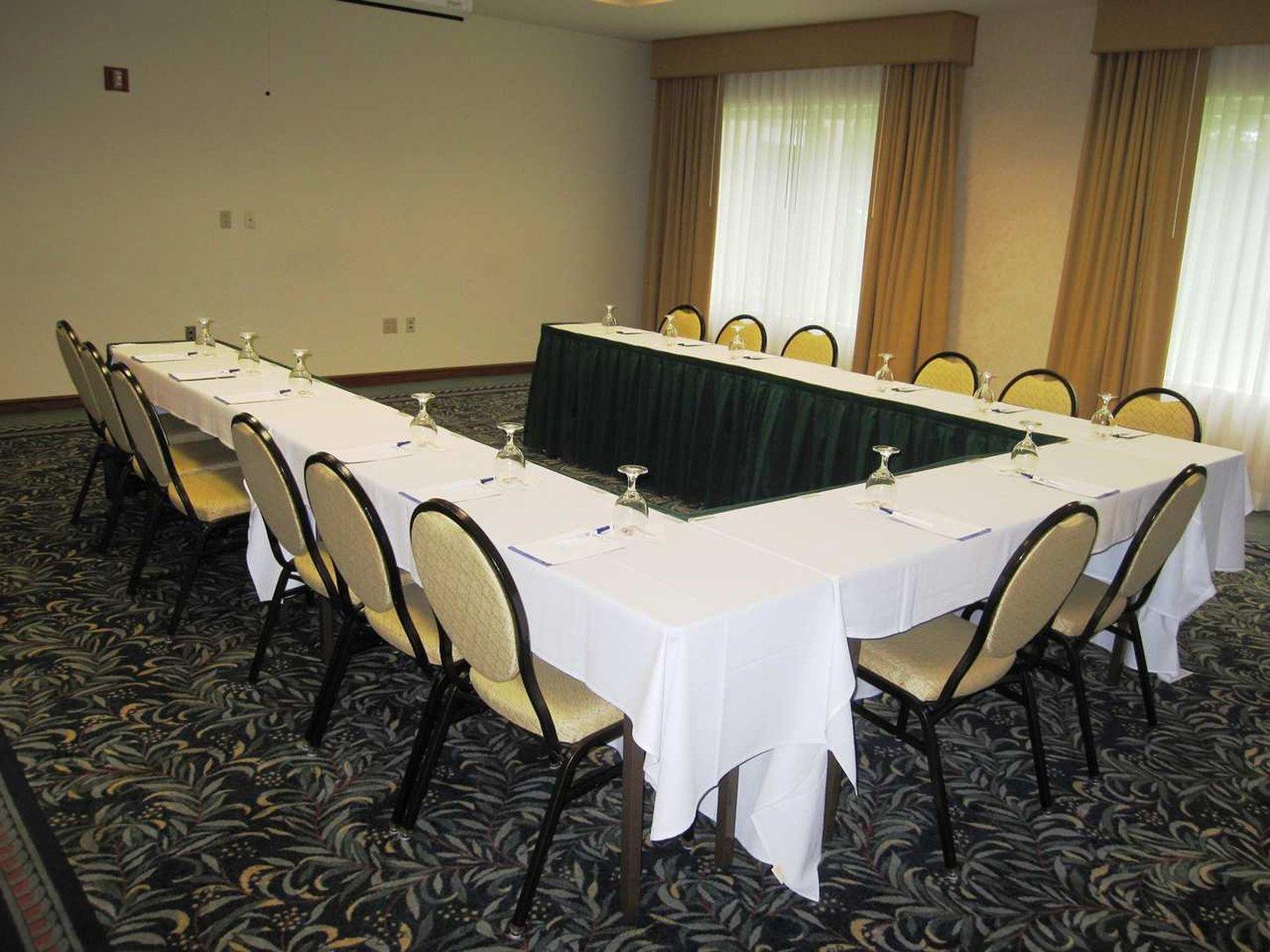 Hilton Garden Inn Cleveland Airport Fairview Park Екстериор снимка